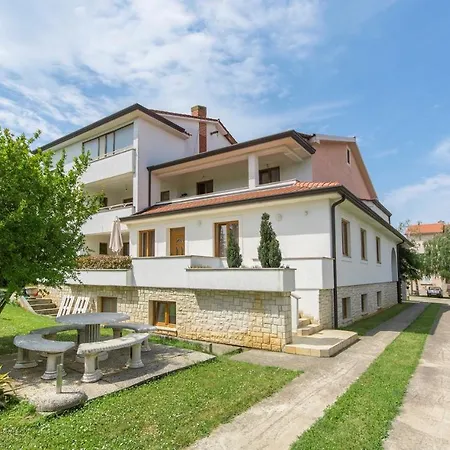 Jelka Apartment *